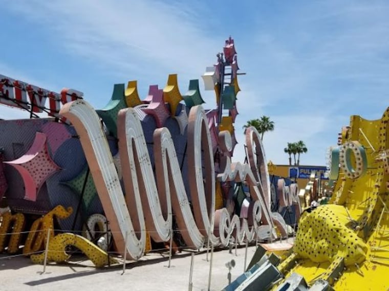 Neon Museum-2